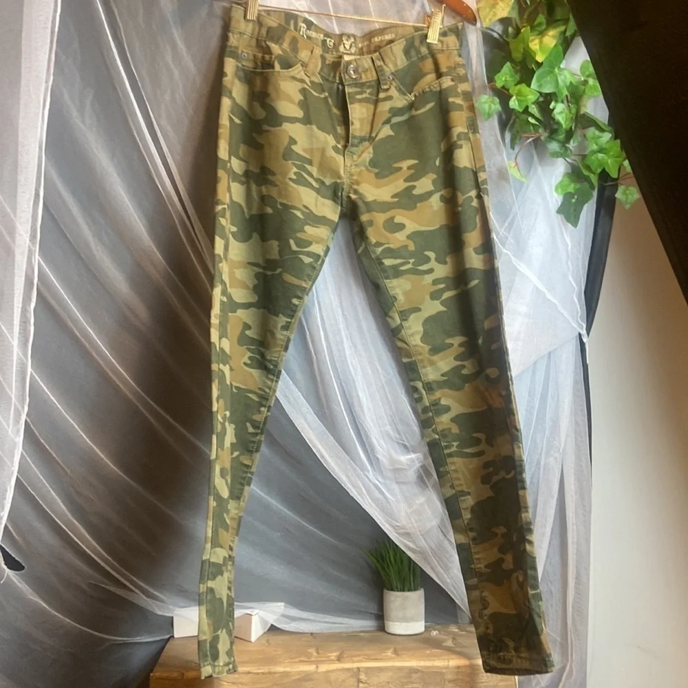 Roebuck And Co Camo pants 30” mens